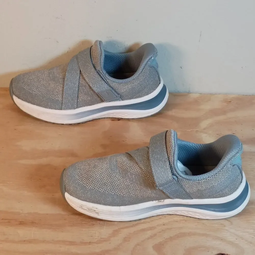OrthoFeet Women's Size 7.5 B Medium Grey Hook And Loop Walking Sneakers 80052